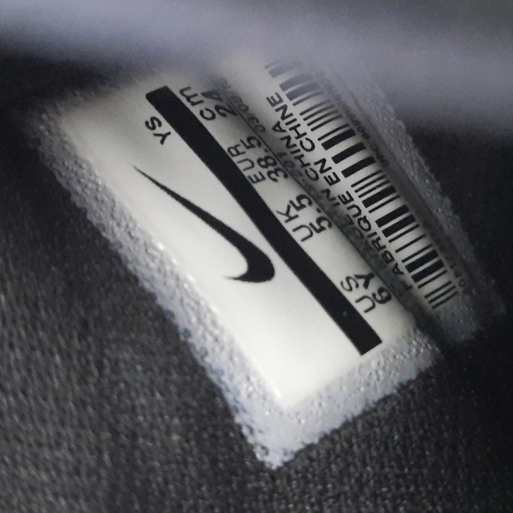 Boys Nike Athletic Shoes - Picture 8 of 8